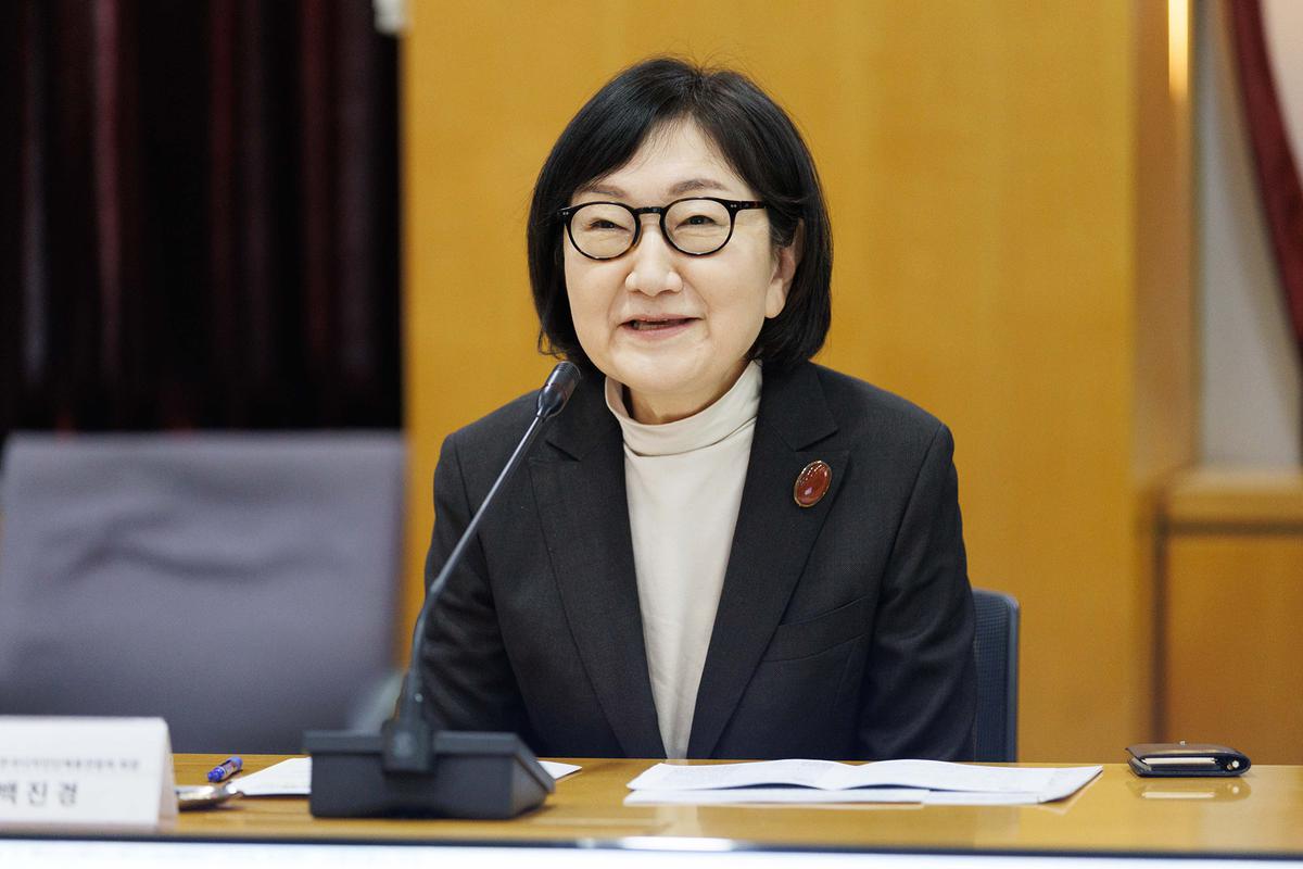 클릭하시면 슬라이드쇼 가 실행됩니다 2026년 3월 17일, 디자인 정책 발굴 전문가 회의에 참석하였습니다.|(사)한국디자인단체총연합회