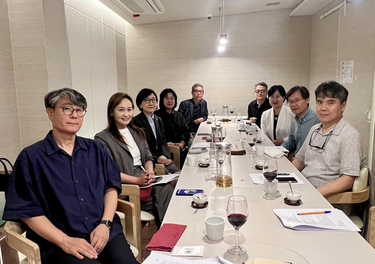 클릭하시면 슬라이드쇼 가 실행됩니다 6월 12일(금) 오후 6시, 2026년 제2차 회장단 회의를 개최하였습니다.|(사)한국디자인단체총연합회